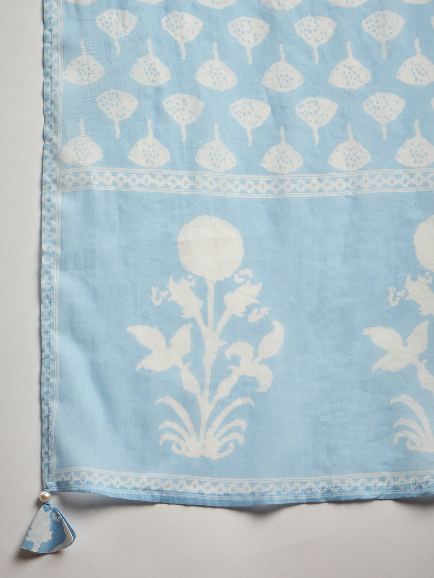 Women Floral Printed Sequinned Pure Cotton Straight Kurta with Trousers & Dupatta