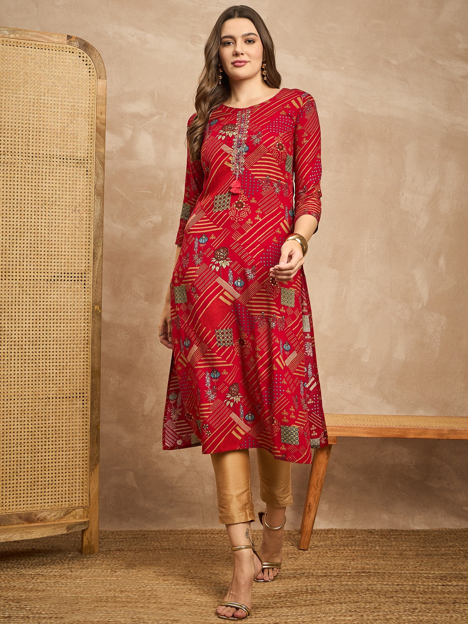 Floral Printed Beads and Stones Straight Kurta