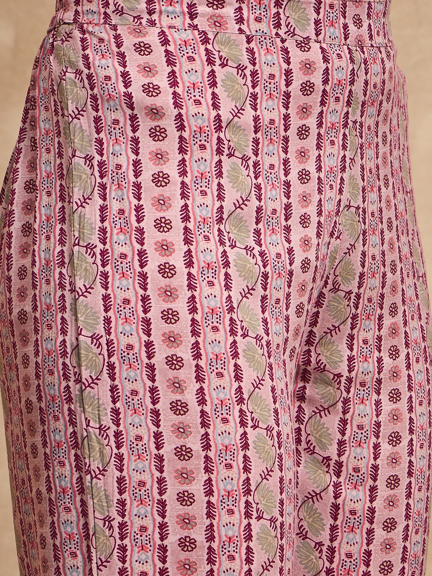 Women Floral Printed Regular Sequinned Kurta with Trousers