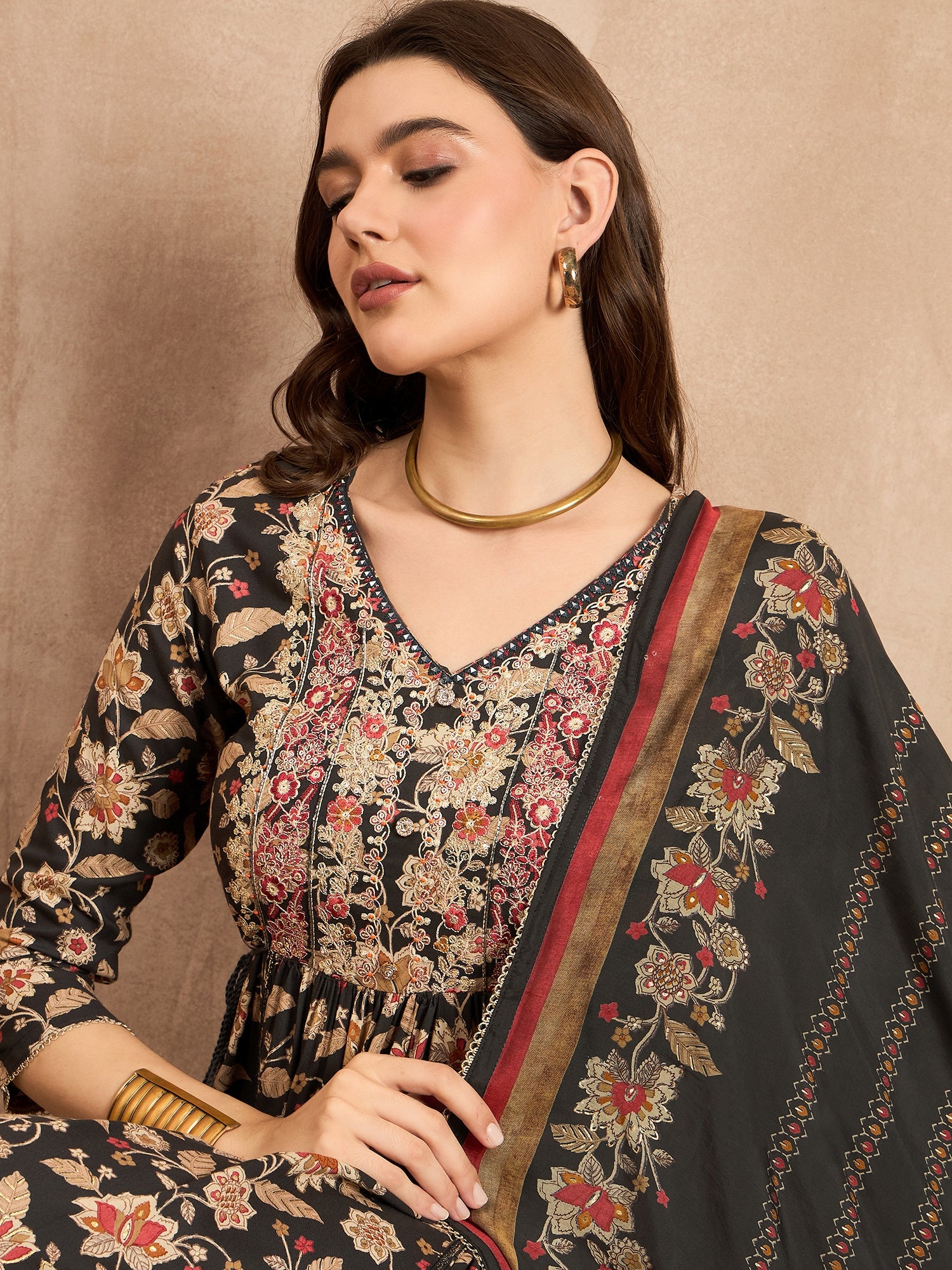 Floral Printed Pleated Thread Work Straight Kurta with Trouser & Dupatta