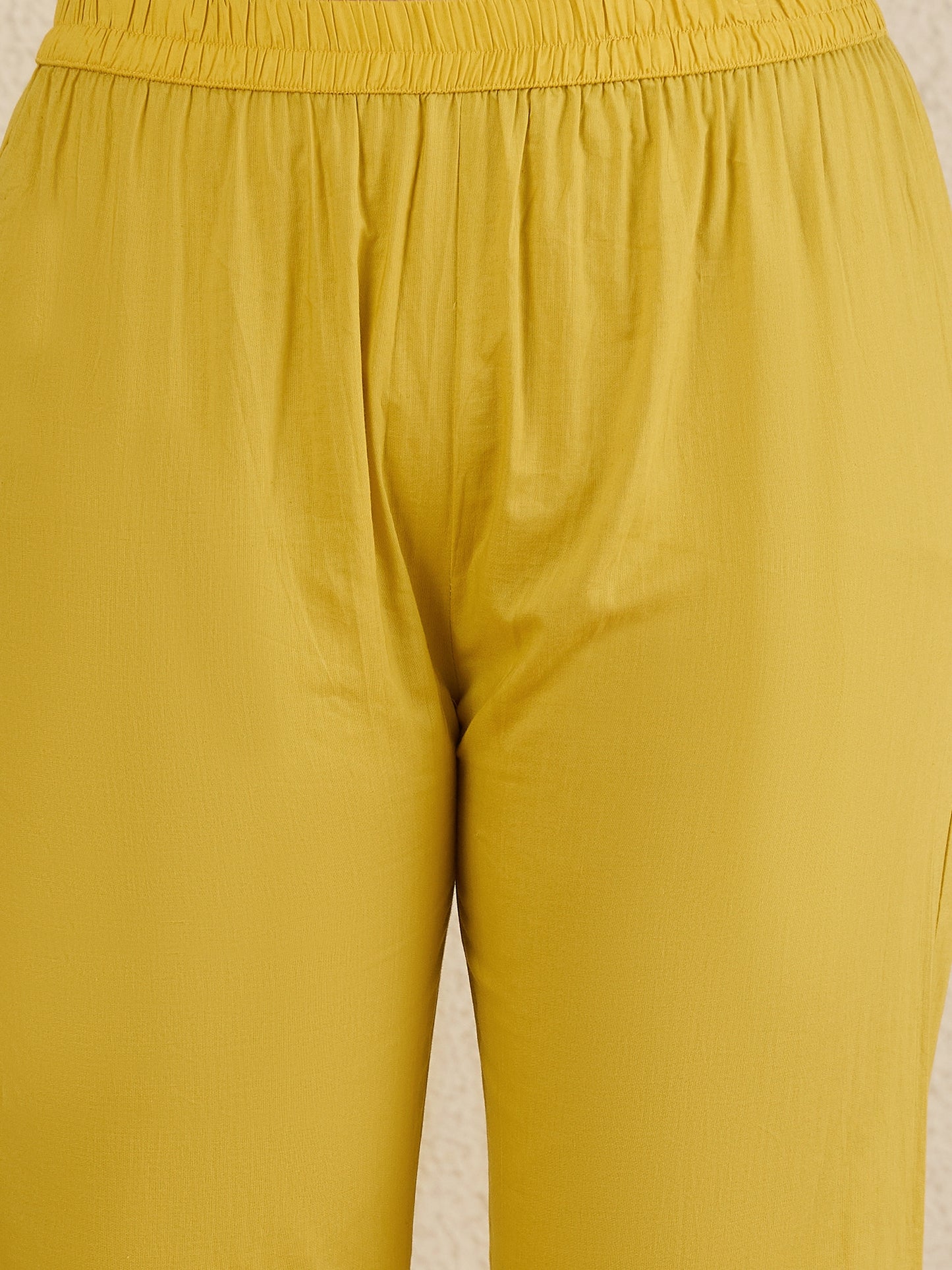 Women Floral Embroidered Regular Thread Work Kurta with Trousers & With Dupatta