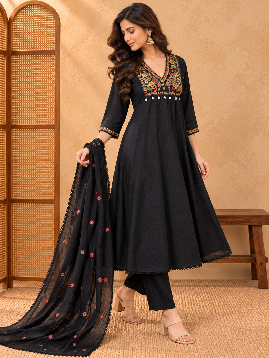 Women Floral Embroidered Regular Thread Work Kurta with Trousers & With Dupatta