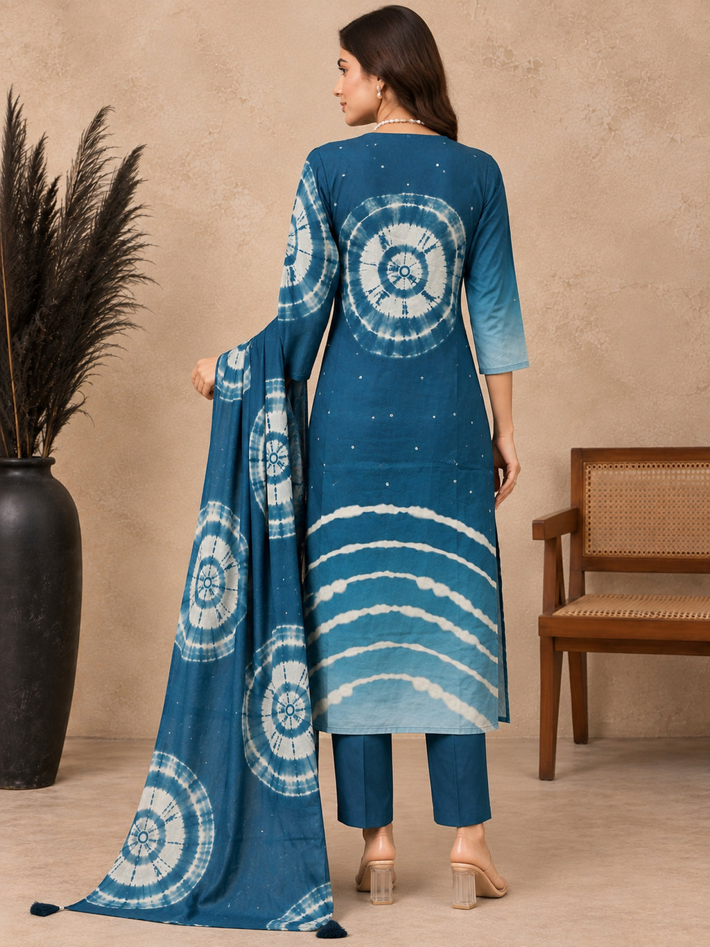Women Dyed Regular Pure Cotton Kurta with Trousers & With Dupatta