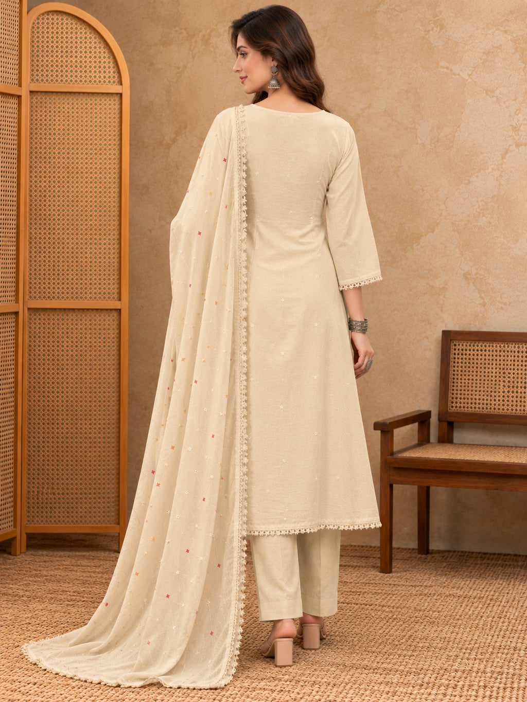 Women Ethnic Motifs Embroidered Regular Mirror Work Kurta Set