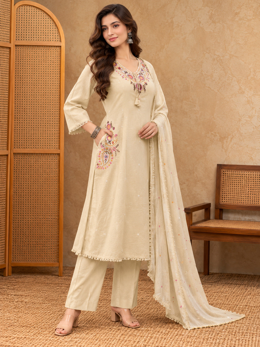 Women Ethnic Motifs Embroidered Regular Mirror Work Kurta Set