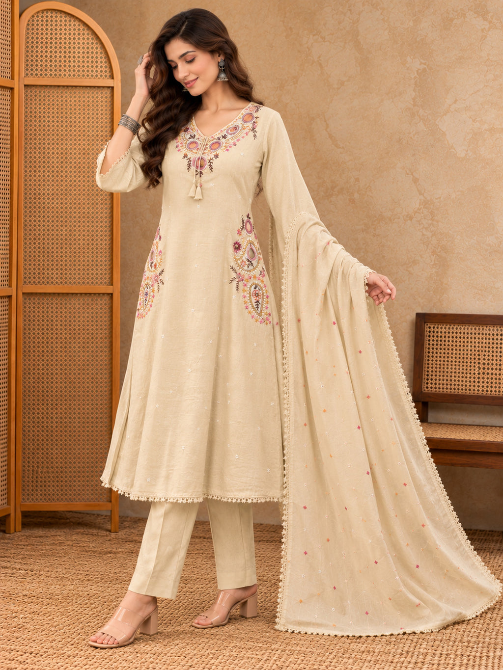 Women Ethnic Motifs Embroidered Regular Mirror Work Kurta Set