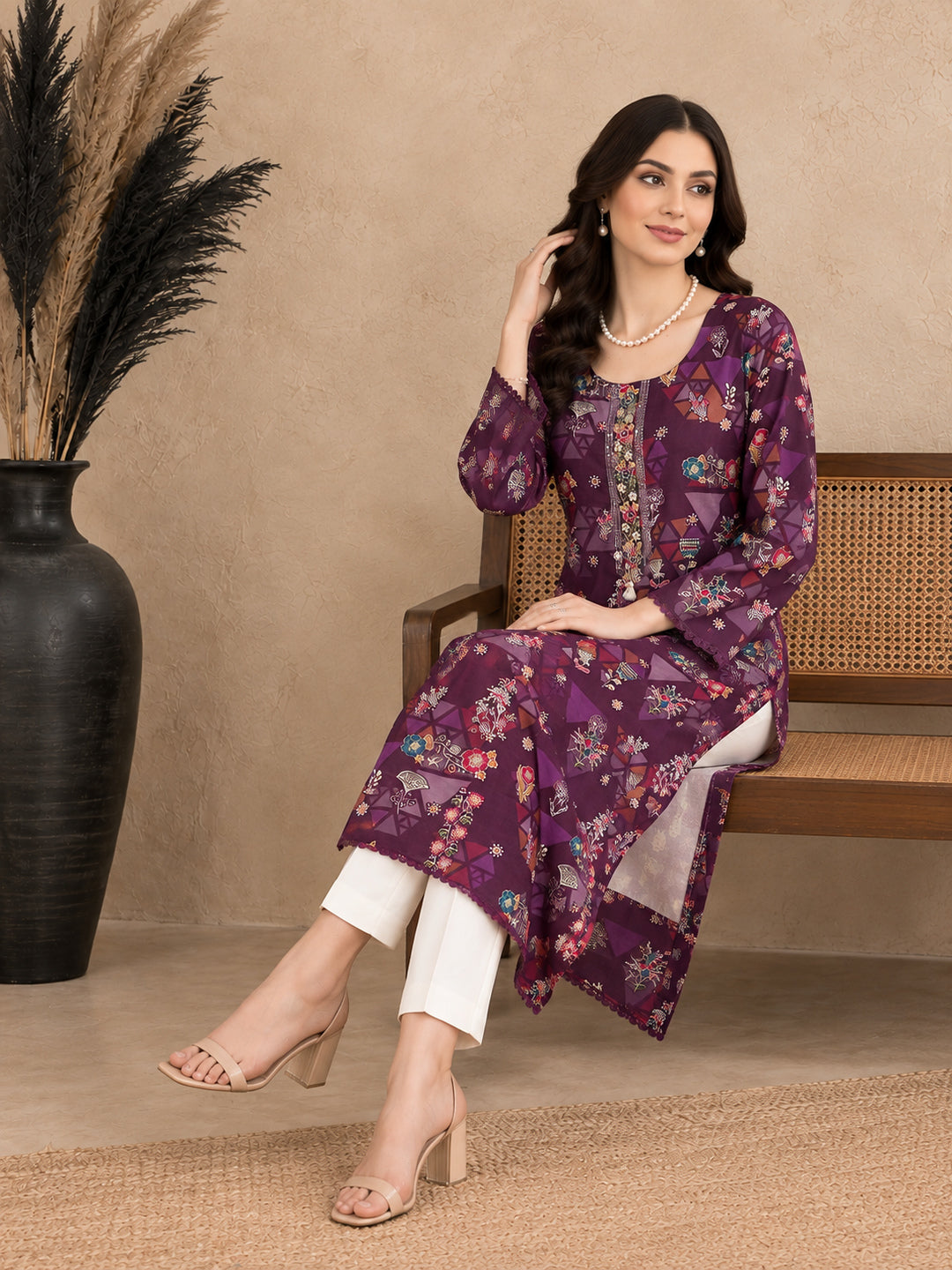 Floral Printed Round Neck Straight Kurta