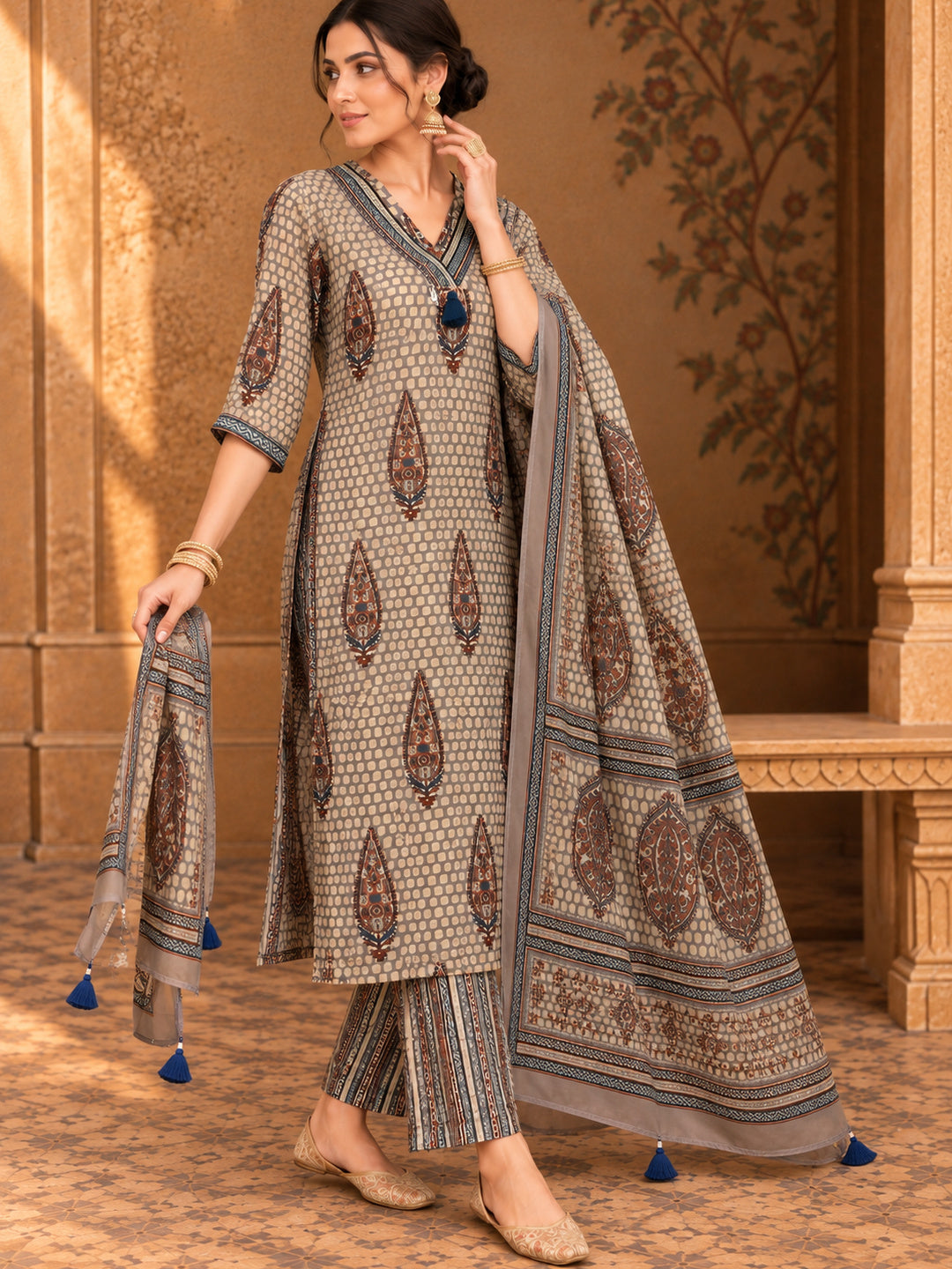 Women Ethnic Motifs Printed Regular Pure Cotton Kurta with Trousers & With Dupatta