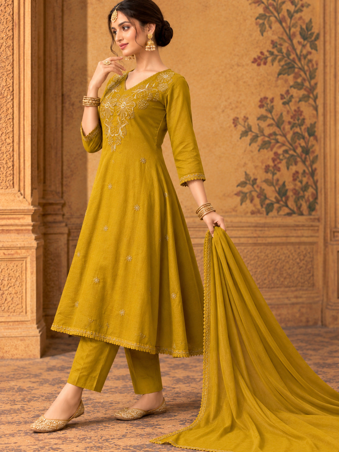 Women Ethnic Motifs Embroidered Regular Thread Work Kurta with Trousers & With Dupatta