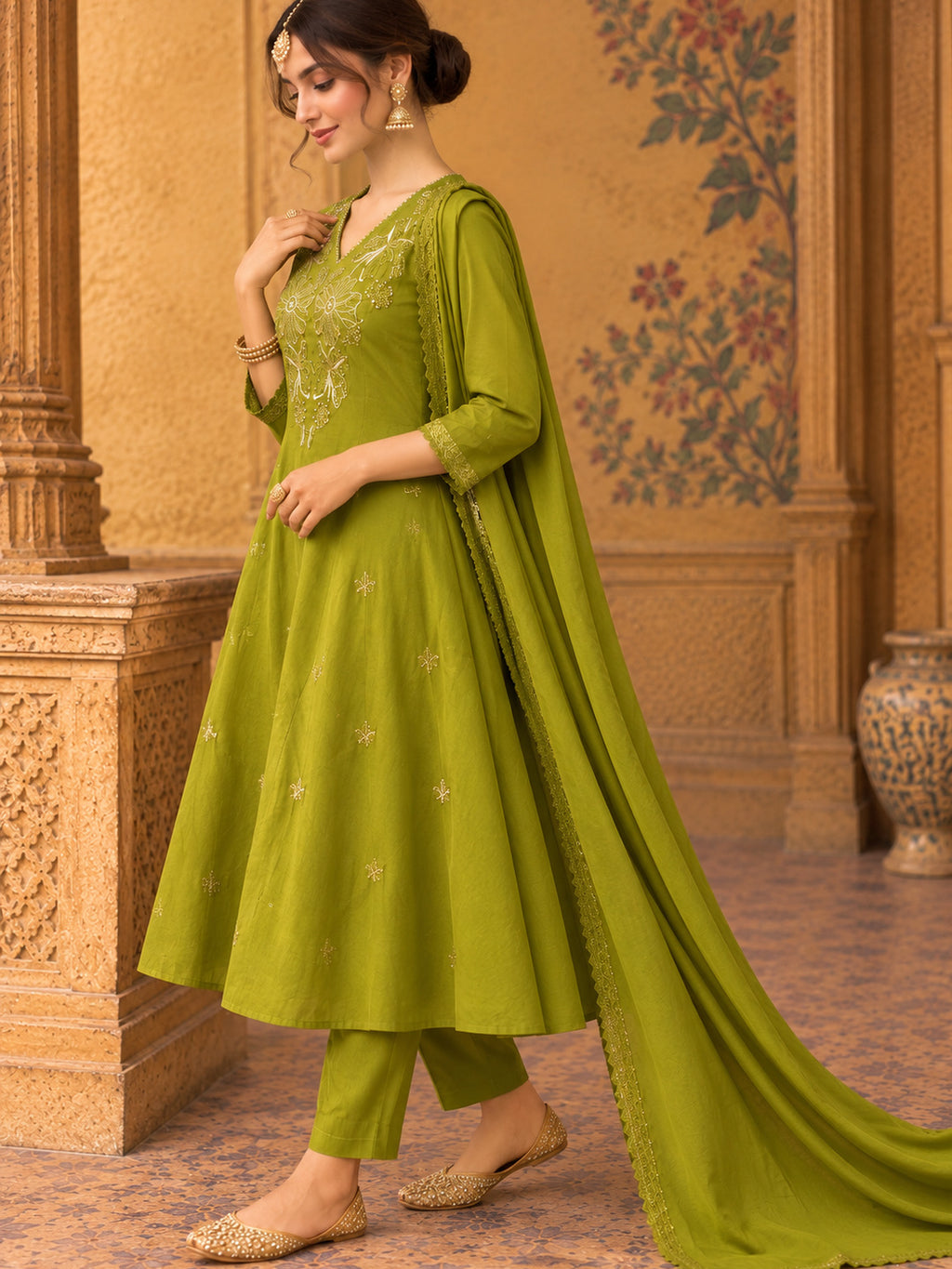 Women Ethnic Motifs Embroidered Regular Thread Work Kurta with Trousers & With Dupatta