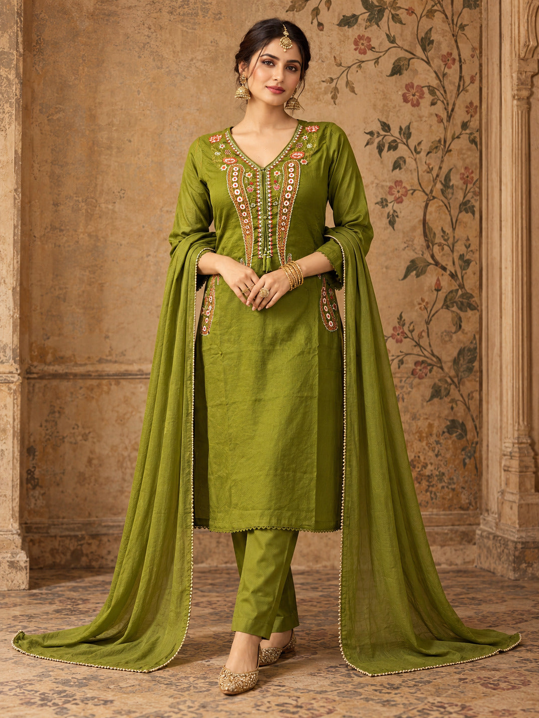 Women Ethnic Motifs Embroidered Regular Thread Work Kurta with Trousers & With Dupatta