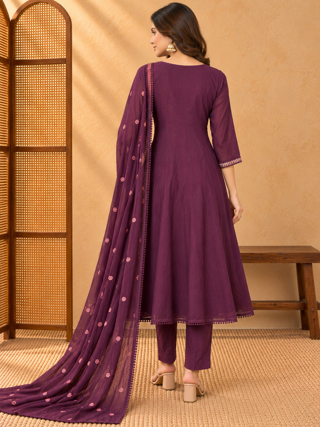 Women Floral Embroidered Empire Thread Work Kurta with Trousers & With Dupatta