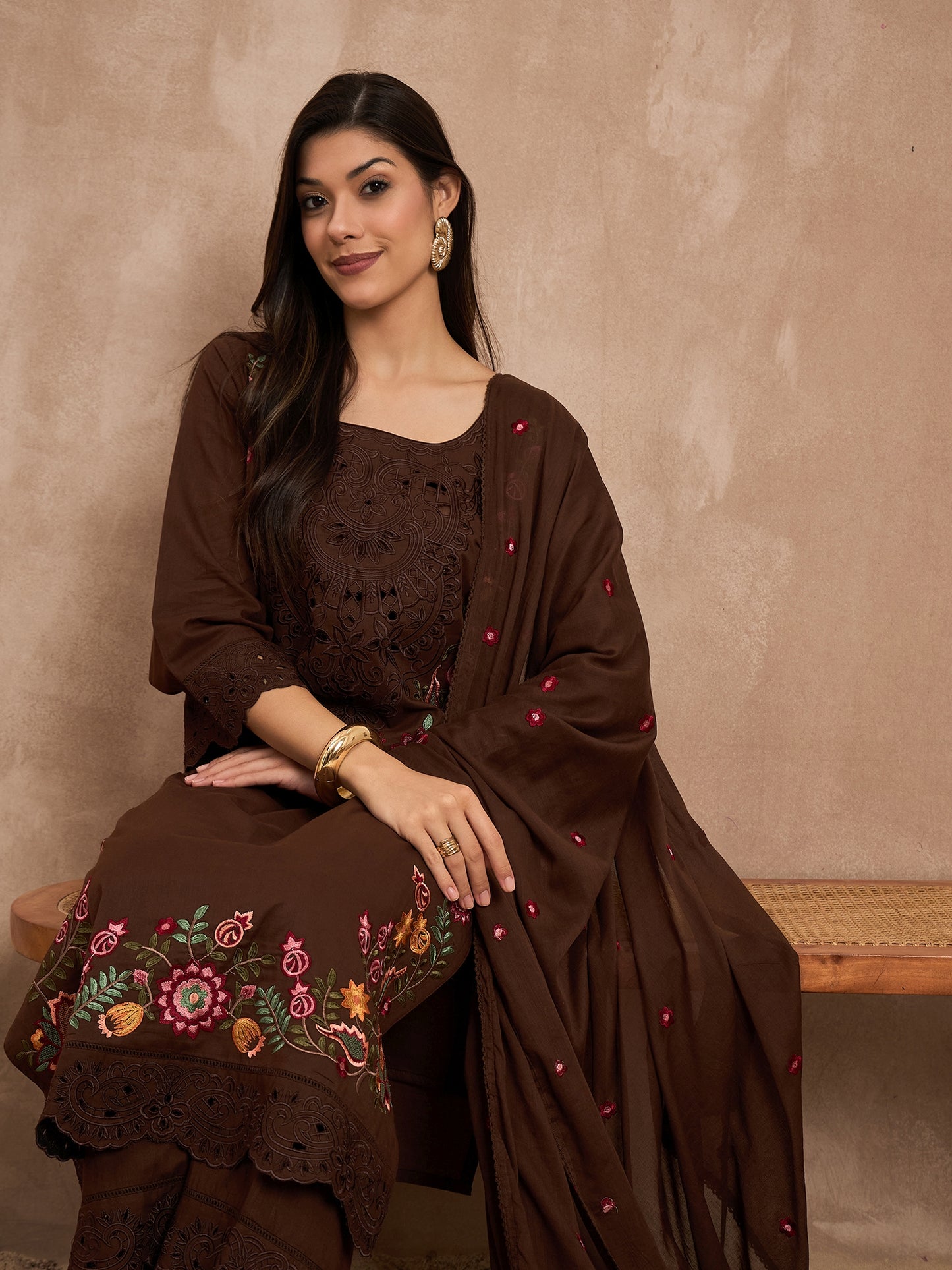 Women Floral Embroidered Regular Thread Work Kurta With Trousers & Dupatta