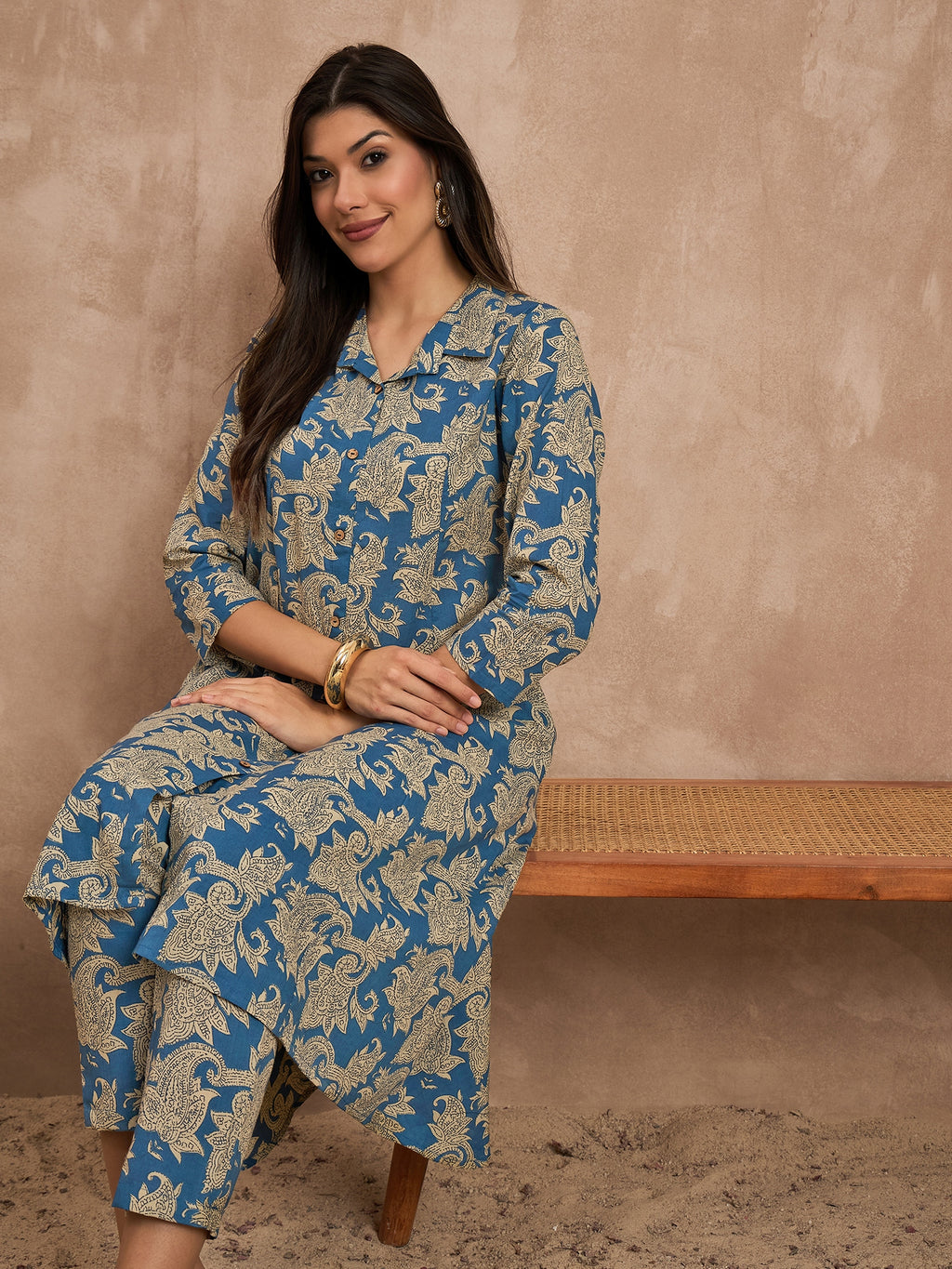 Women Ethnic Motifs Printed Cotton Kurta with Trousers