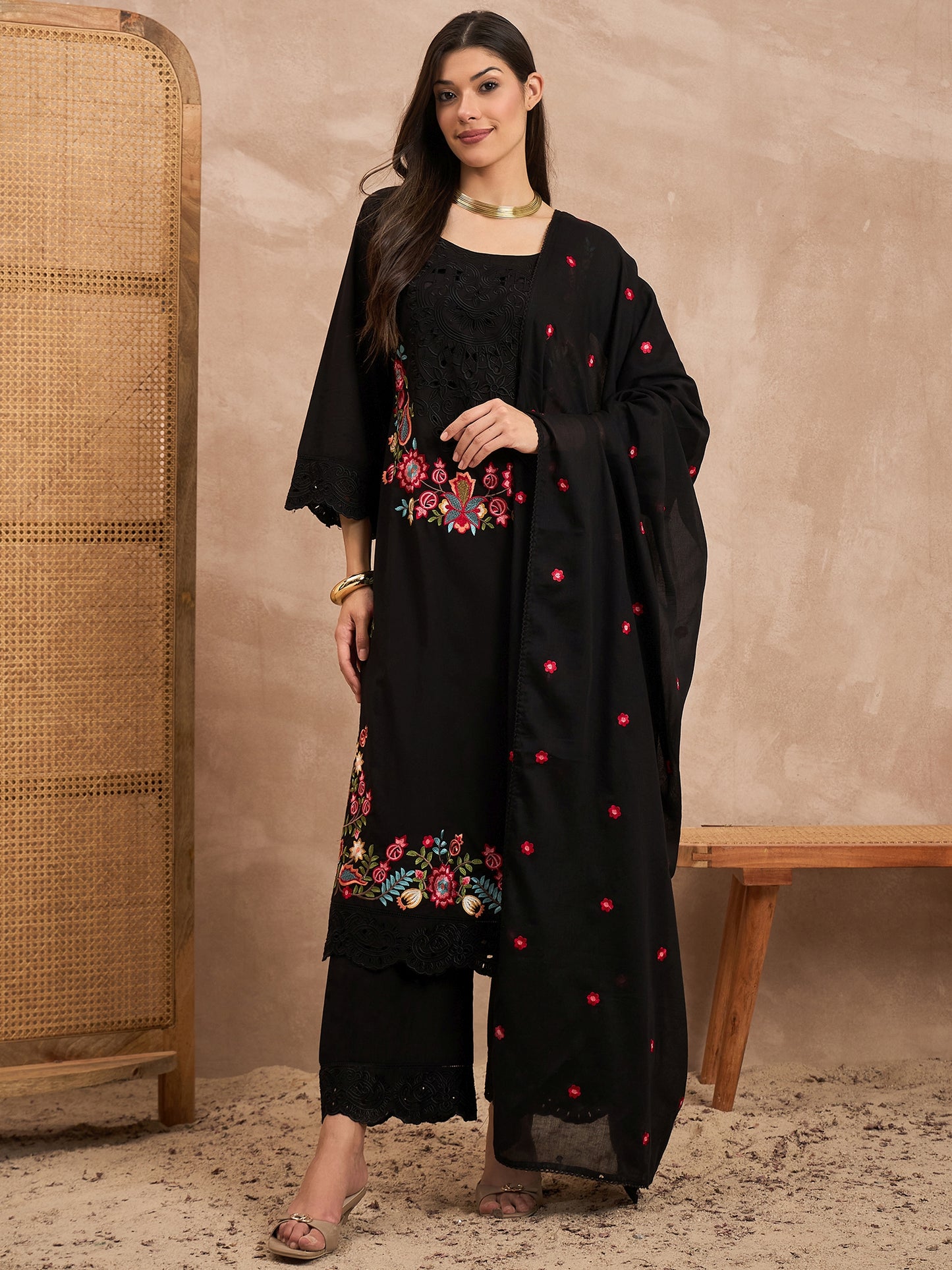 Women Floral Embroidered Thread Work Straight Kurta with Palazzos & Dupatta