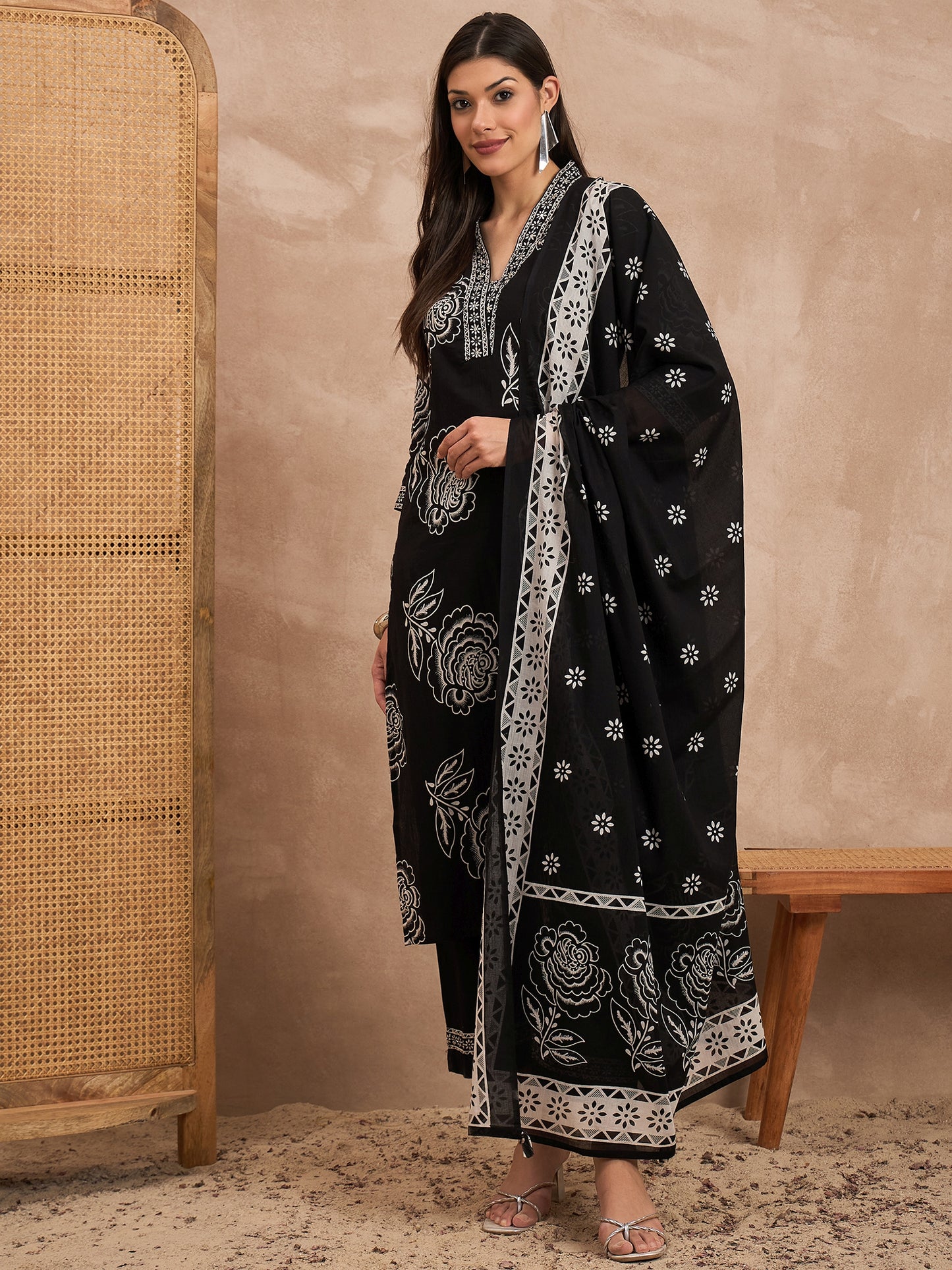 Women Floral Printed Cotton Kurta with Trousers & Dupatta
