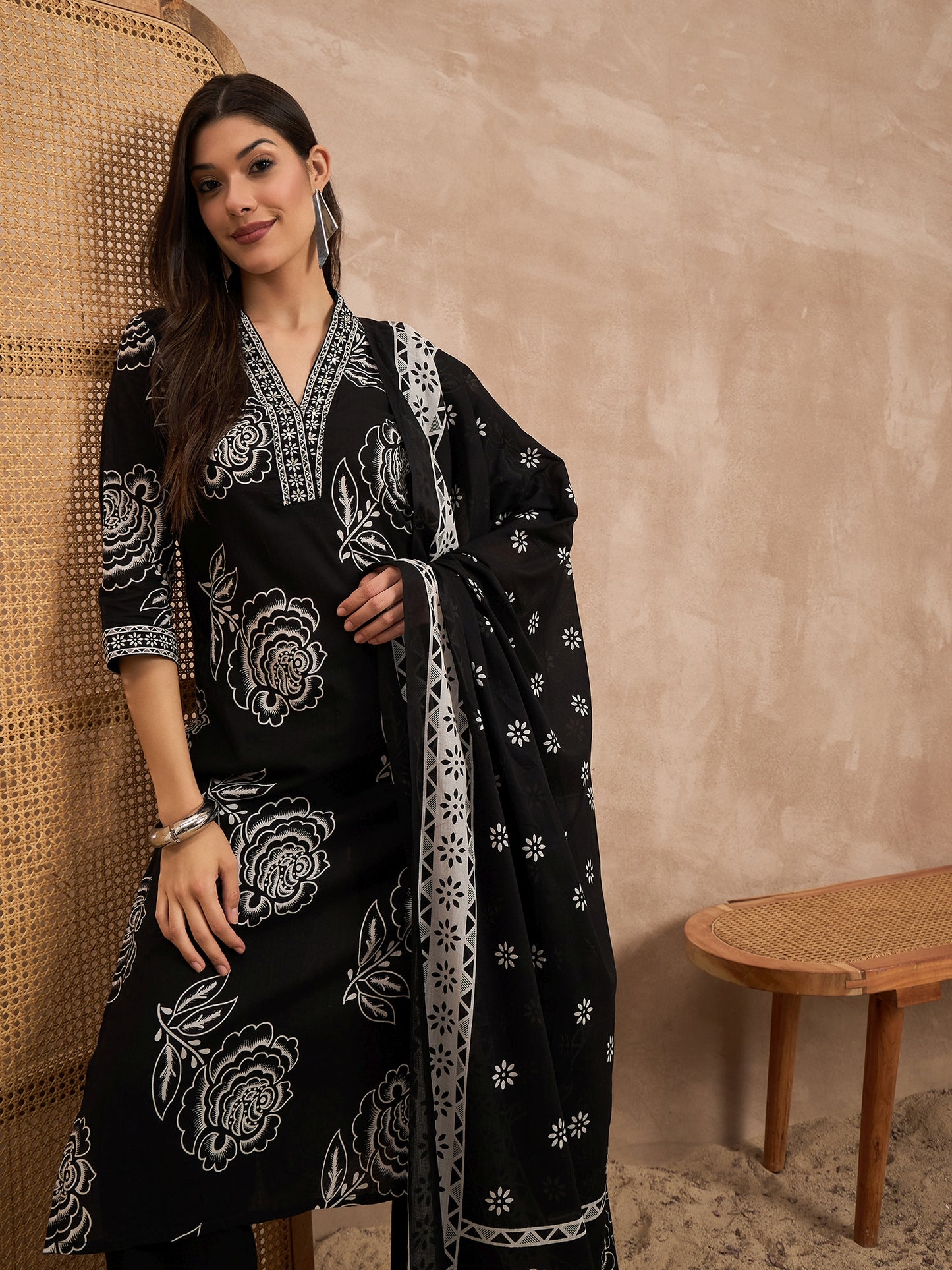 Women Floral Printed Cotton Kurta with Trousers & Dupatta