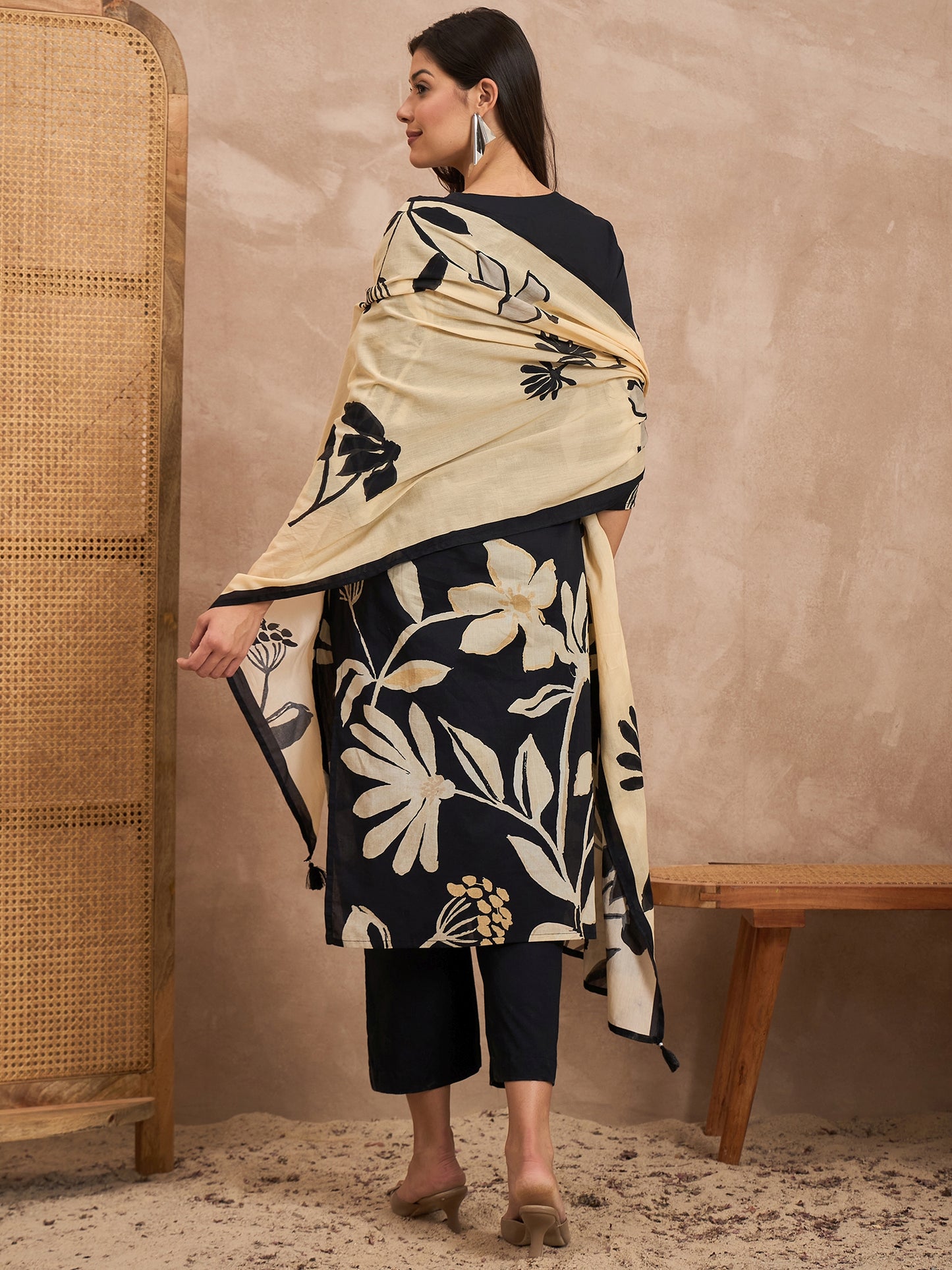 Women Floral Printed Cotton Kurta with Trousers & Dupatta