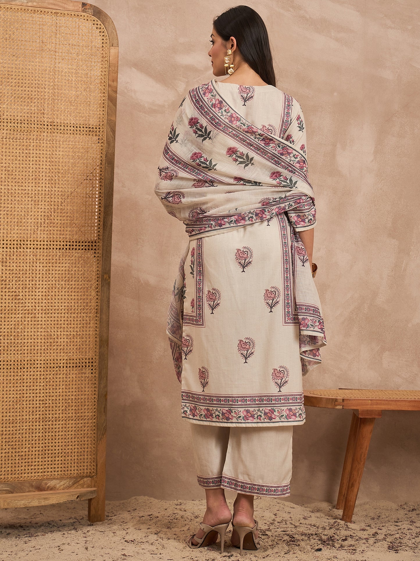 Women Ethnic Motifs Printed Straight Kurta with Trouser & Dupatta