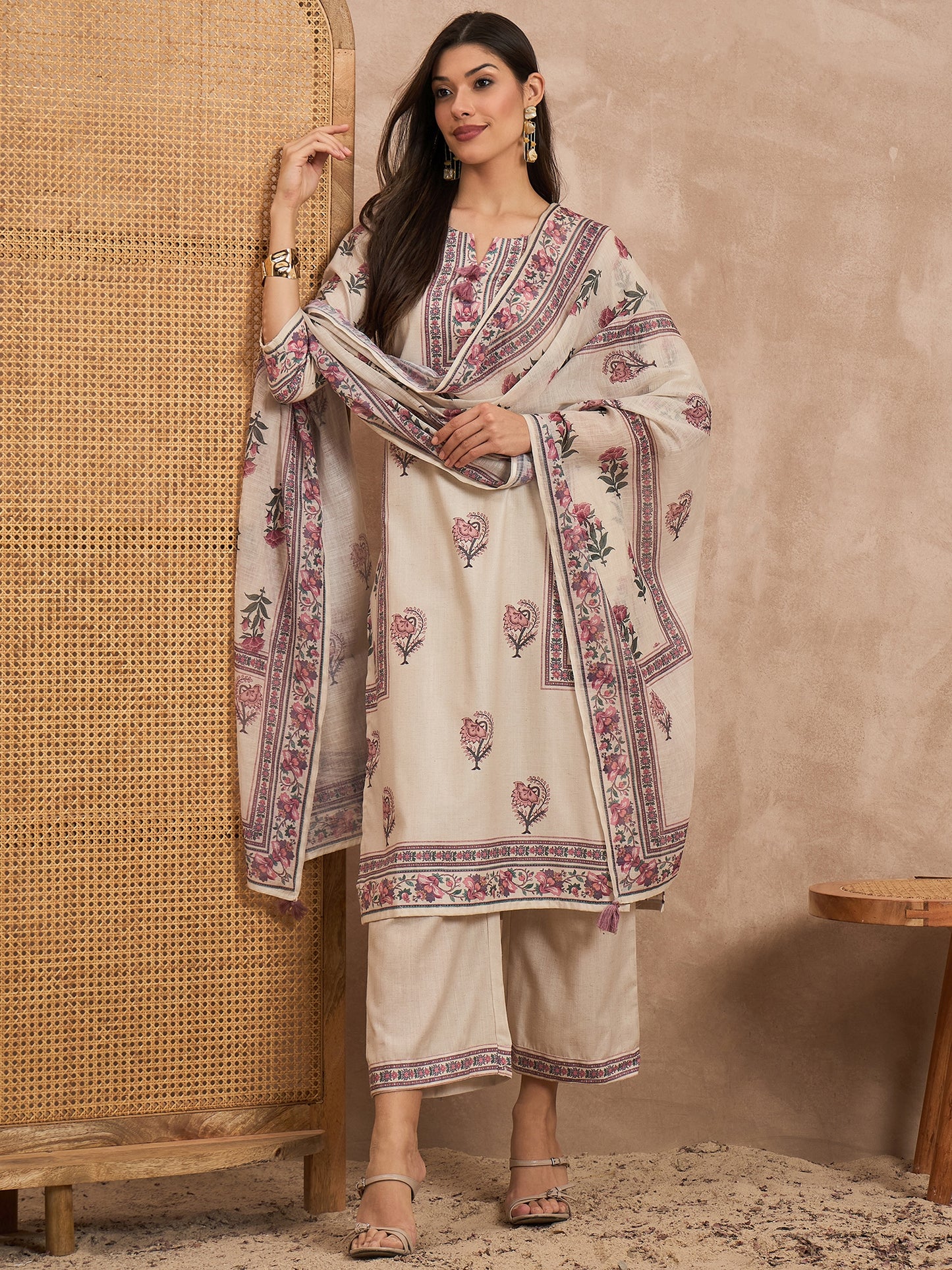 Women Ethnic Motifs Printed Straight Kurta with Trouser & Dupatta