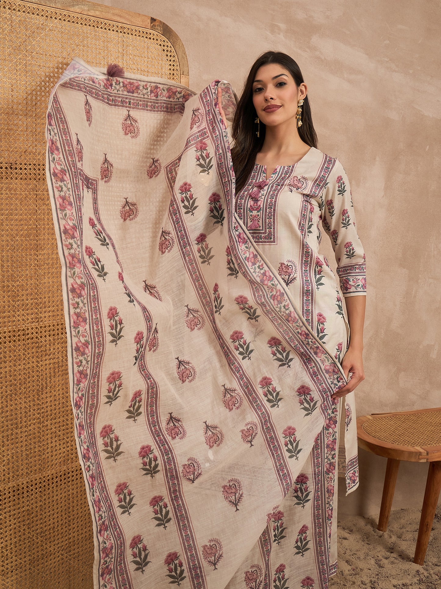 Women Ethnic Motifs Printed Straight Kurta with Trouser & Dupatta