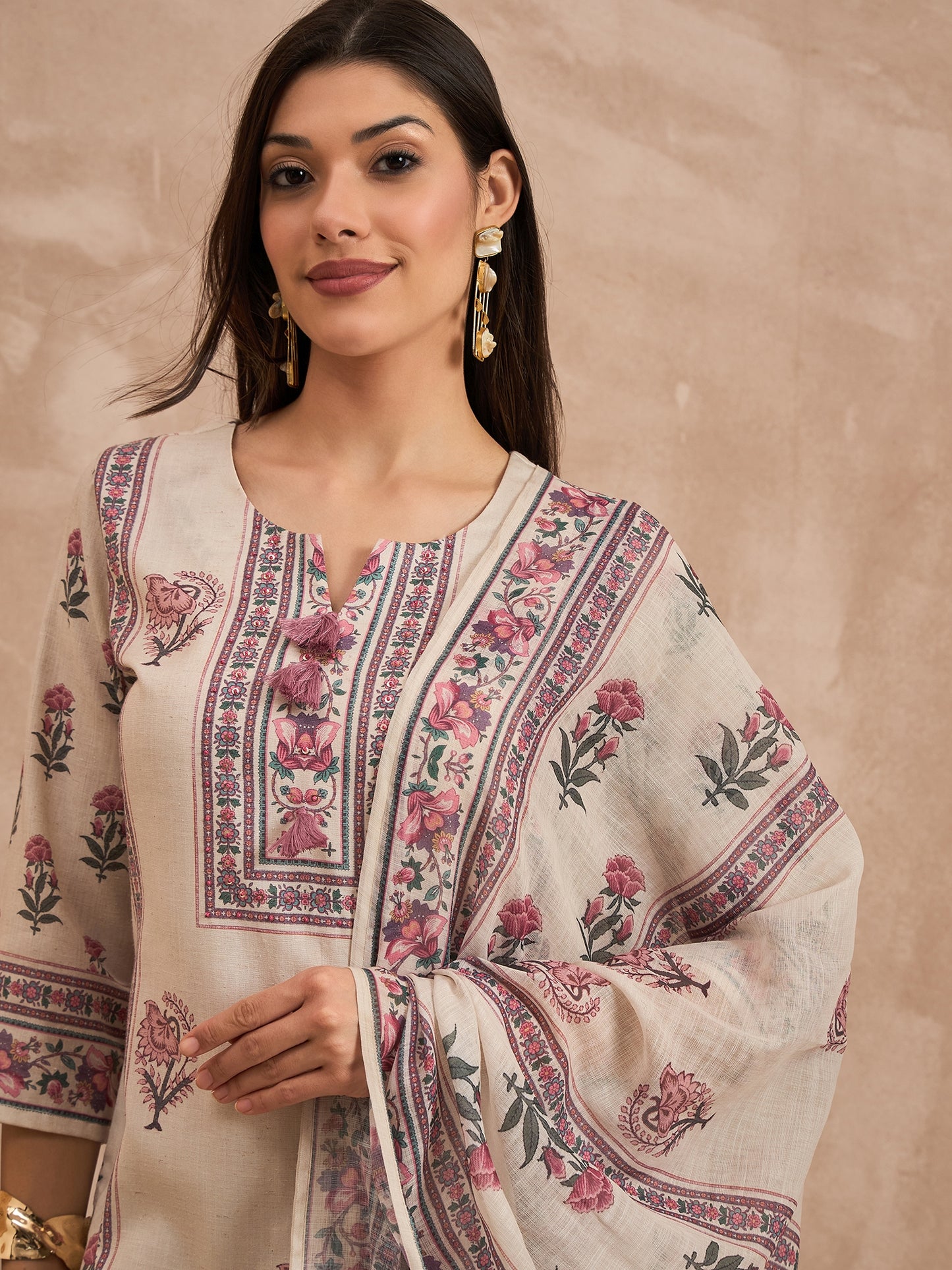 Women Ethnic Motifs Printed Straight Kurta with Trouser & Dupatta