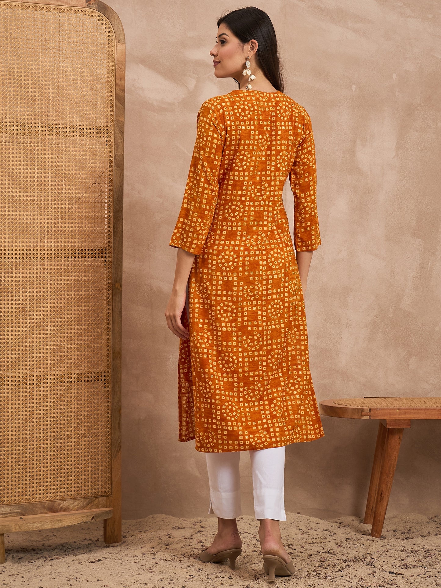 Women Ethnic Motifs Printed Festive Straight Kurta