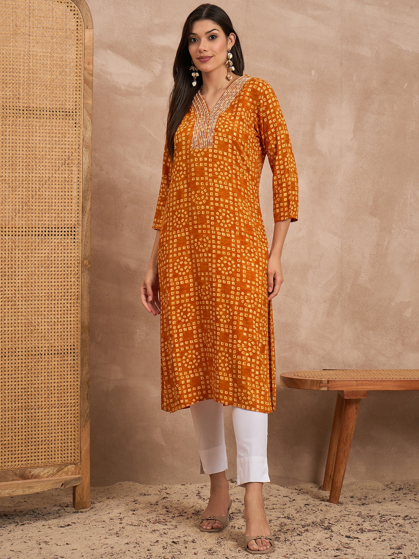 Women Ethnic Motifs Printed Festive Straight Kurta
