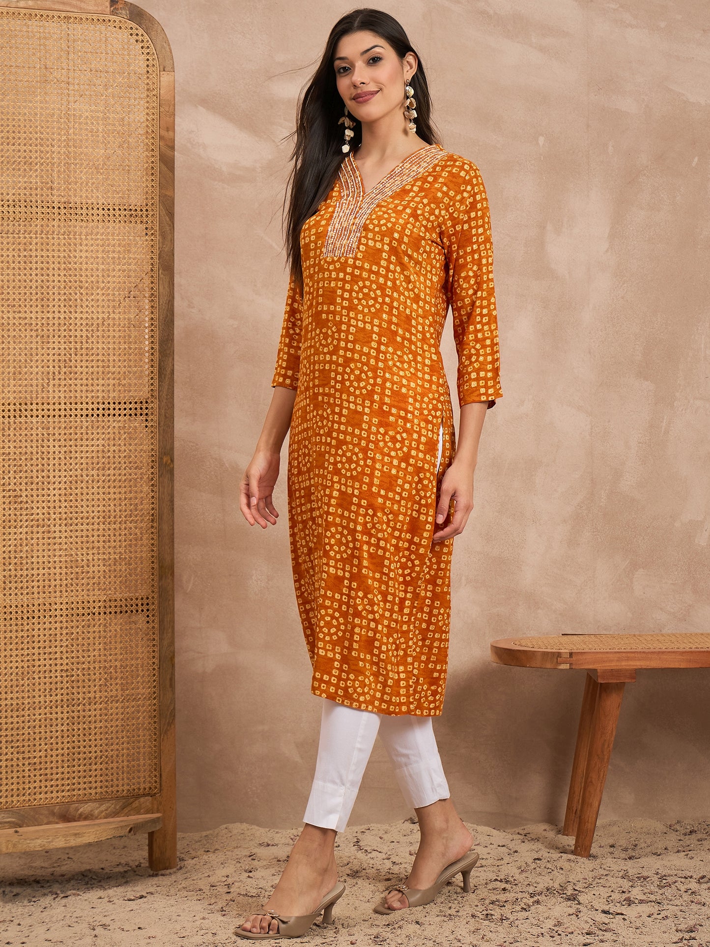 Women Ethnic Motifs Printed Festive Straight Kurta