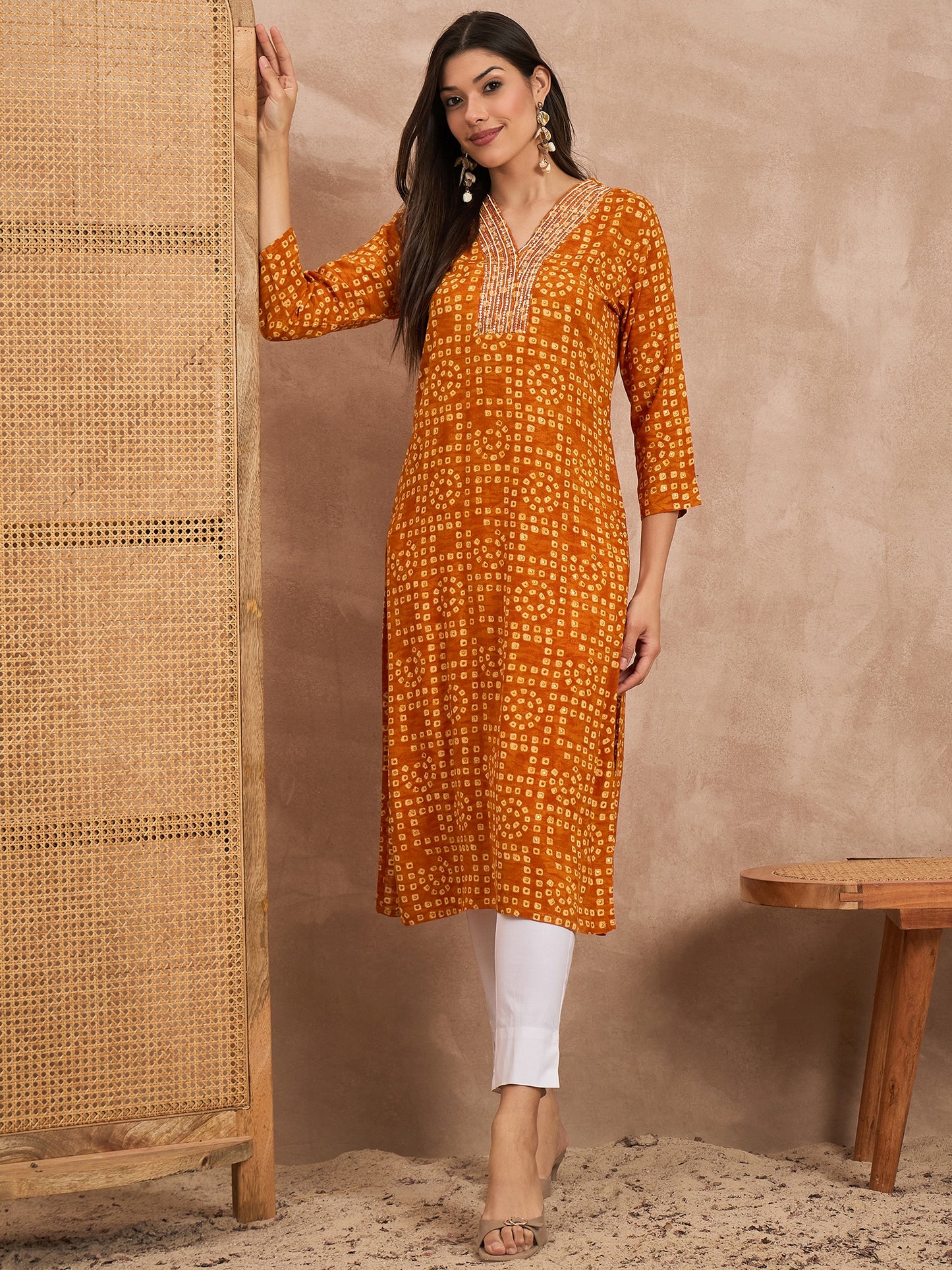 Women Ethnic Motifs Printed Festive Straight Kurta