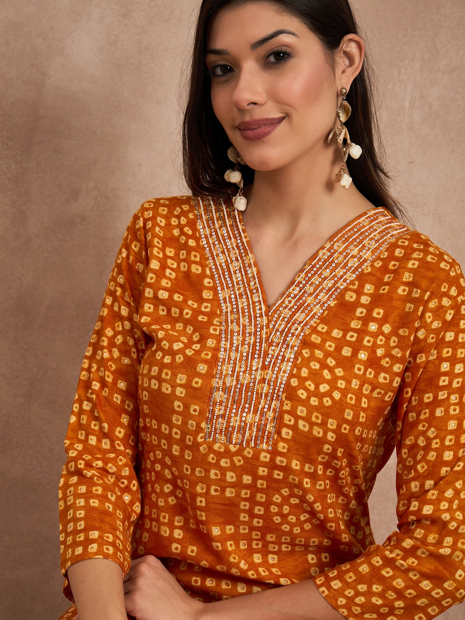 Women Ethnic Motifs Printed Festive Straight Kurta