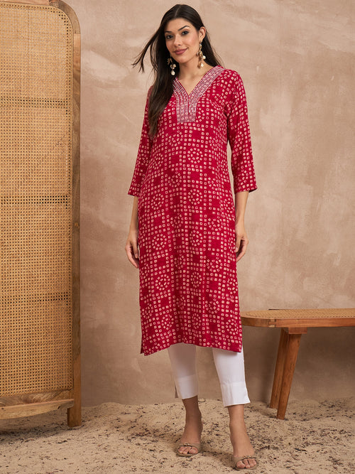 Geometric Printed V-Neck Sequinned Straight Kurta