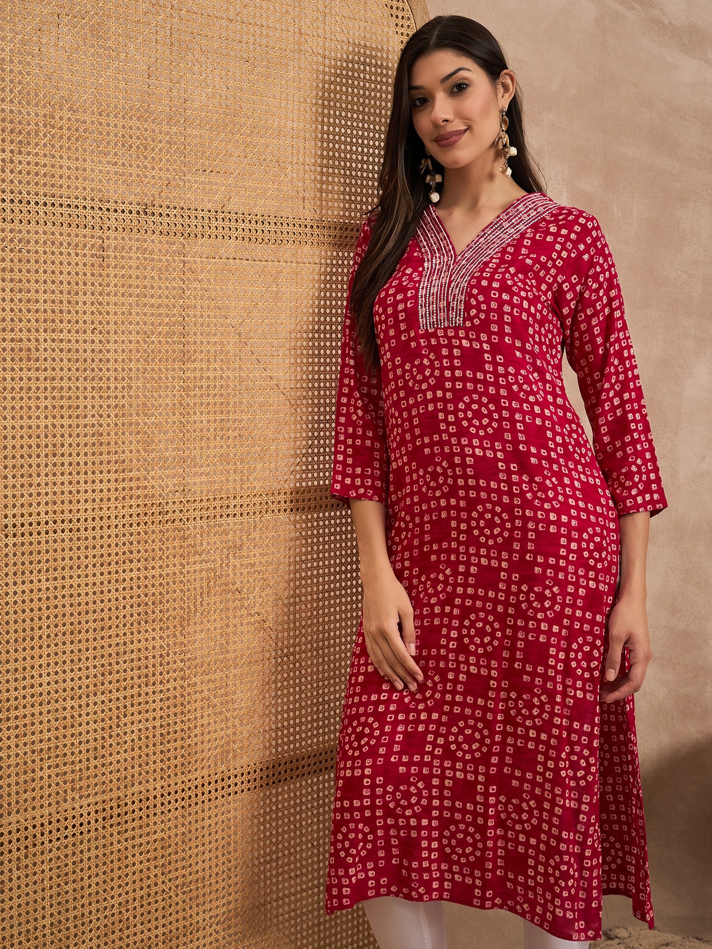 Geometric Printed V-Neck Sequinned Straight Kurta