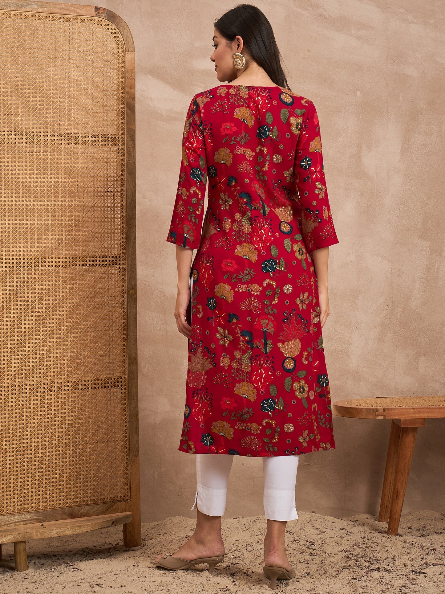 Women Floral Printed Beads and Stones Straight Kurta