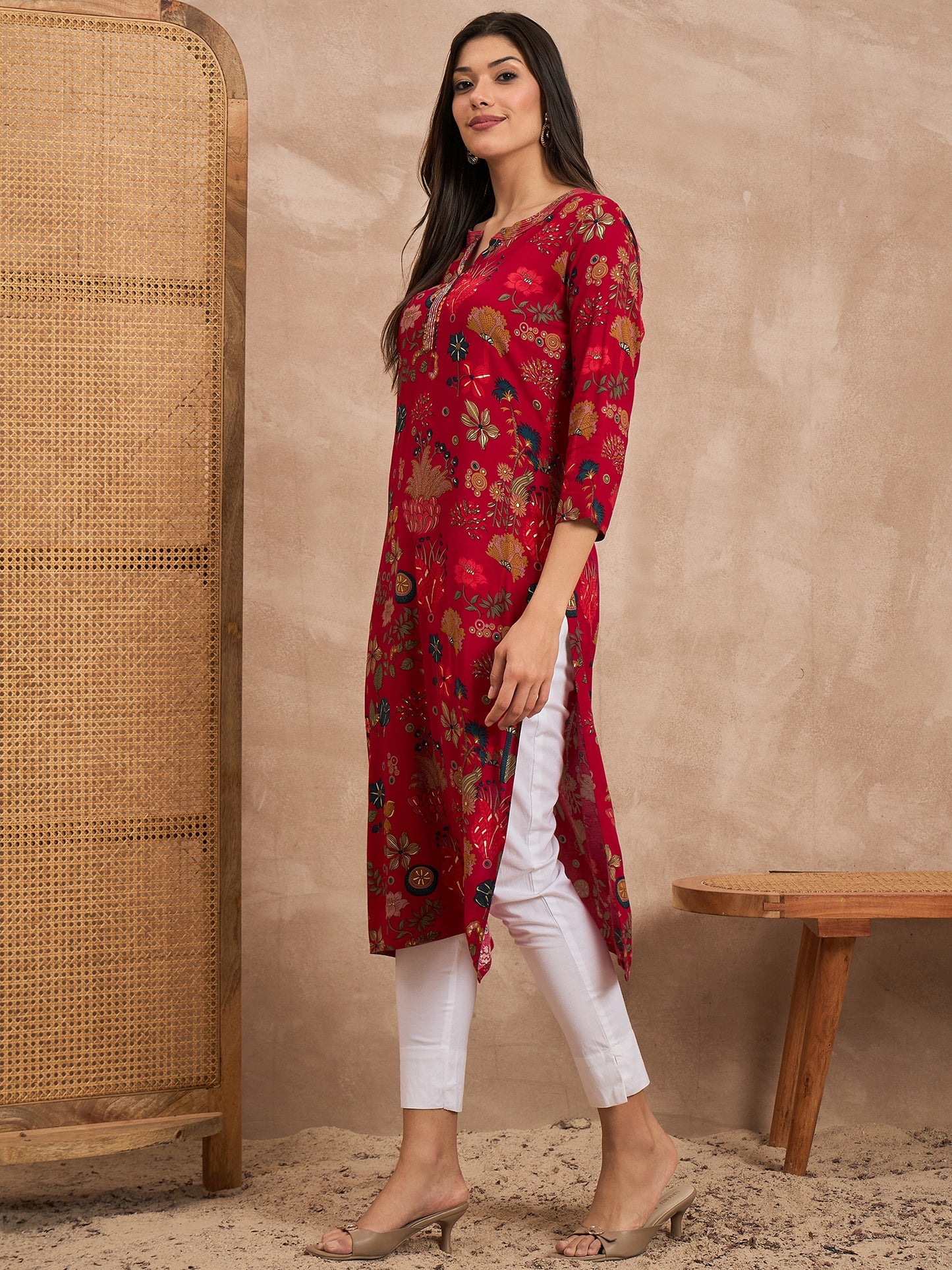Women Floral Printed Beads and Stones Straight Kurta