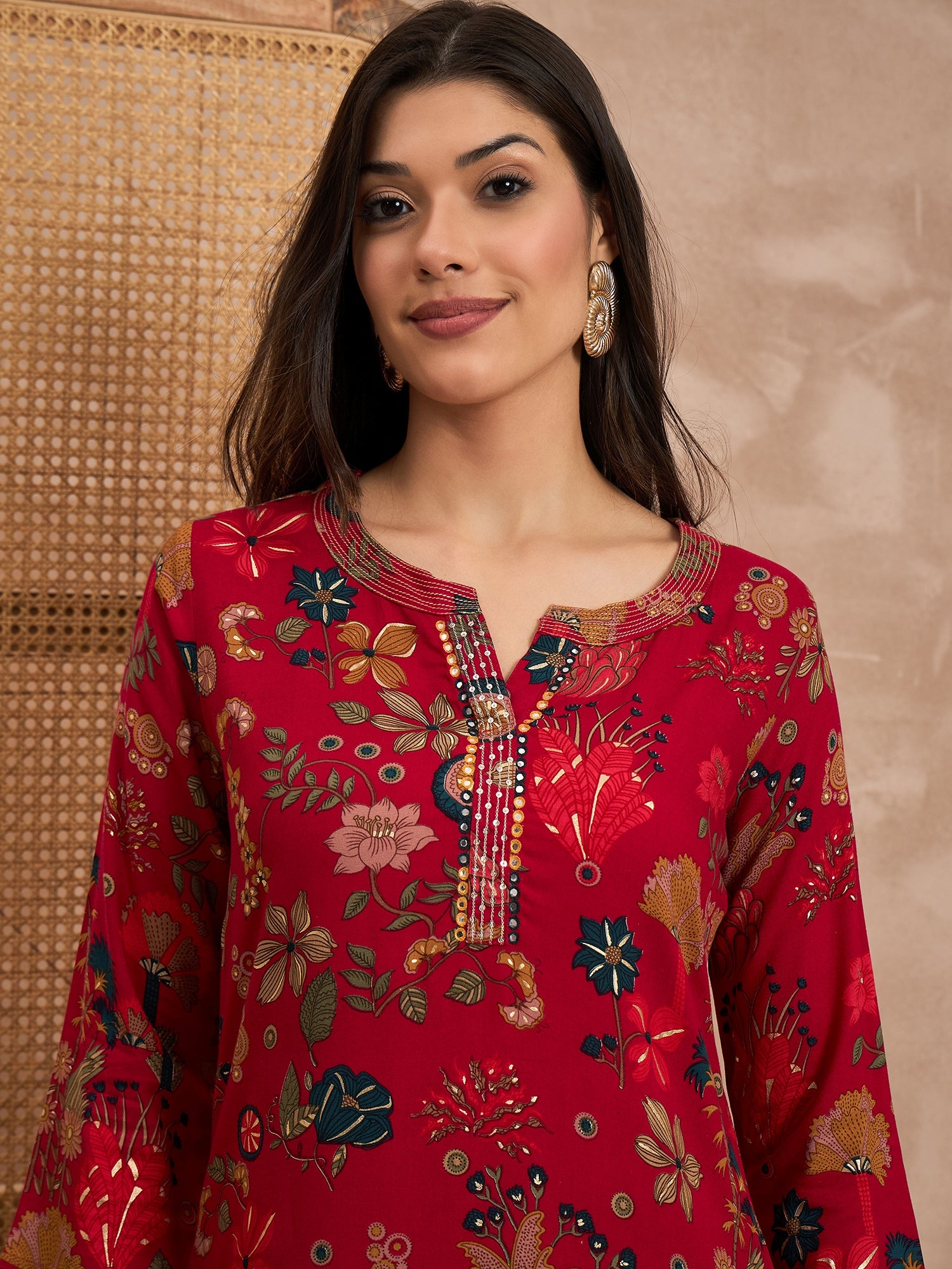 Women Floral Printed Beads and Stones Straight Kurta