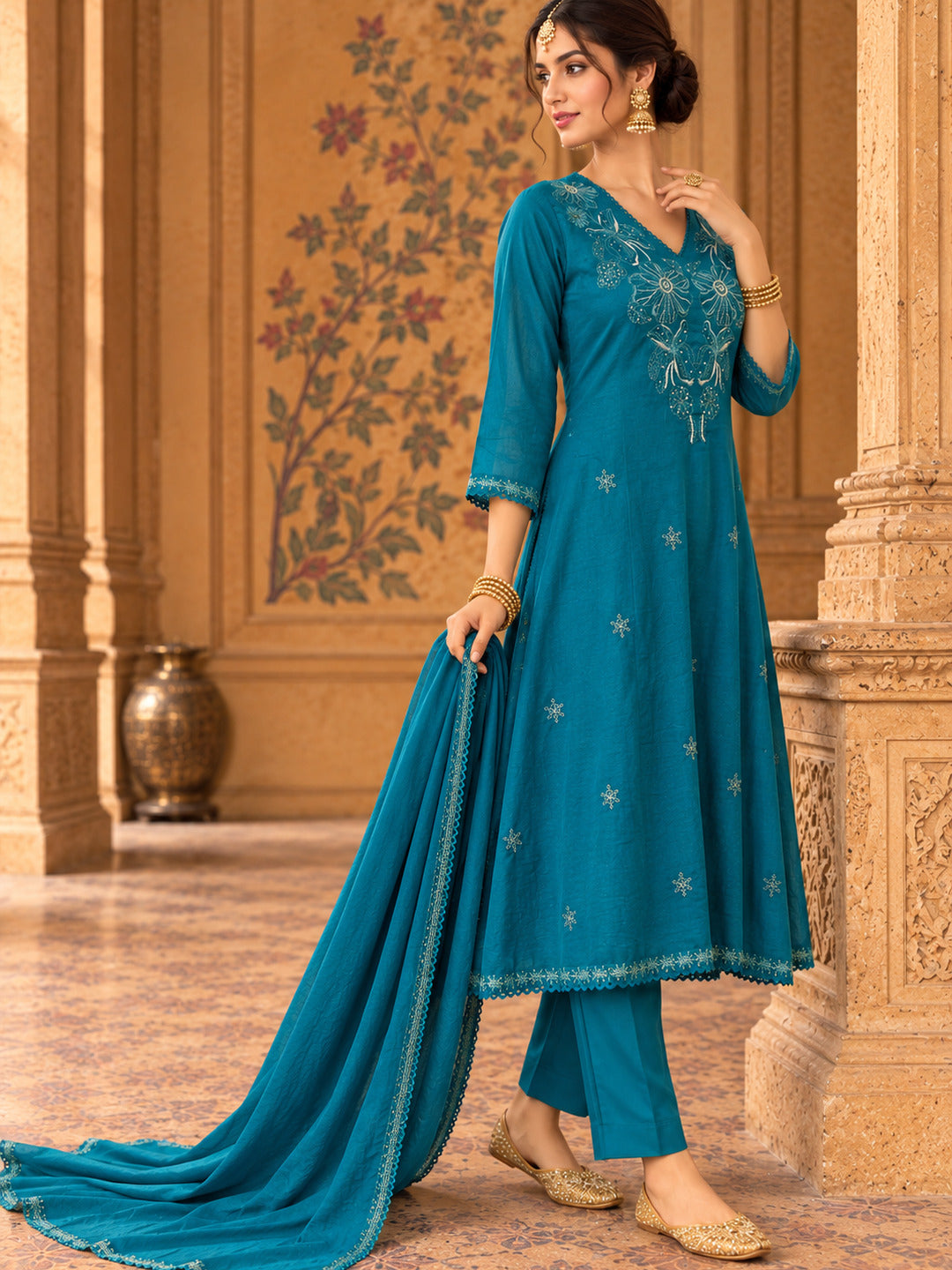 Women Ethnic Motifs Embroidered Regular Thread Work Kurta with Trousers & With Dupatta