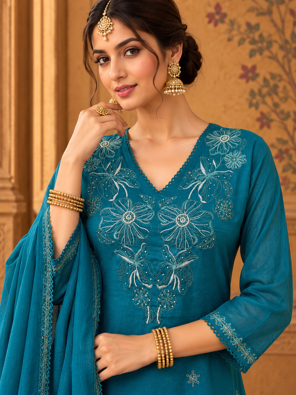 Women Ethnic Motifs Embroidered Regular Thread Work Kurta with Trousers & With Dupatta
